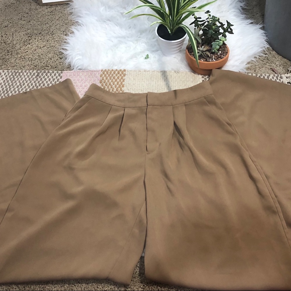 Pleated wide leg pants